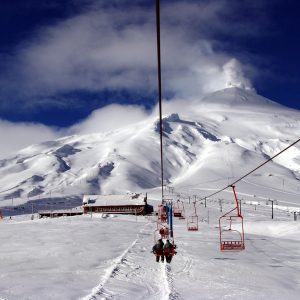 Clases de Snowboard en Volcán Villarica (equipo completo + ticket)
