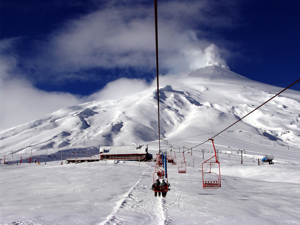 Clases de Snowboard en Volcán Villarica (equipo completo + ticket)